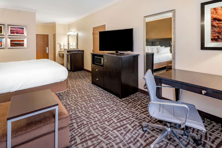 Room 16 of 47