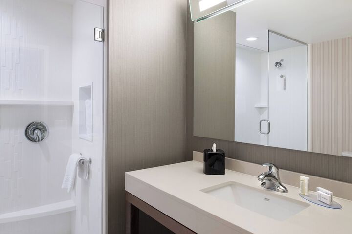 Courtyard by Marriott Detroit Farmington
