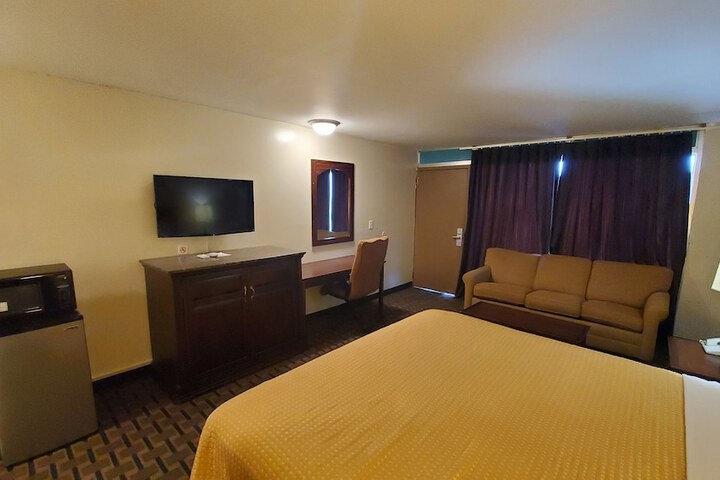 Room 18 of 19