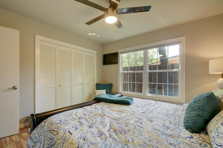 Room 6 of 25