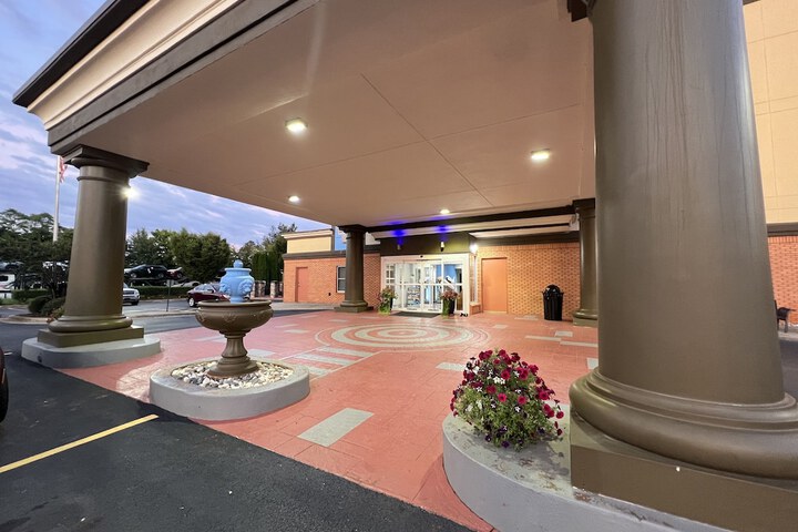 Clarion Pointe Madison Huntsville