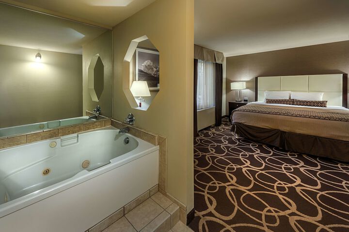 Room 12 of 21