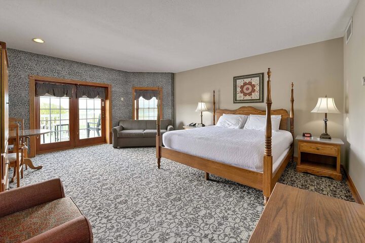 Carlisle Inn Sugarcreek