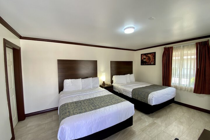 Roswell Inn