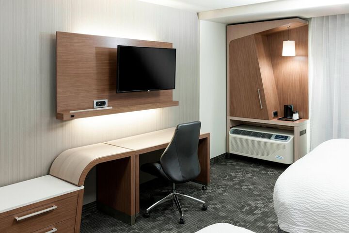 Room 18 of 39