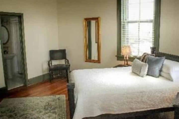 Room 3 of 14