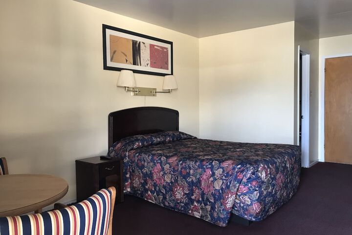 Room 24 of 25
