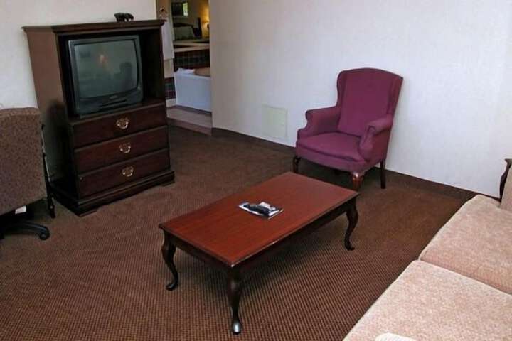 Room 25 of 46