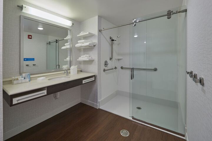 Hampton Inn & Suites Hood River