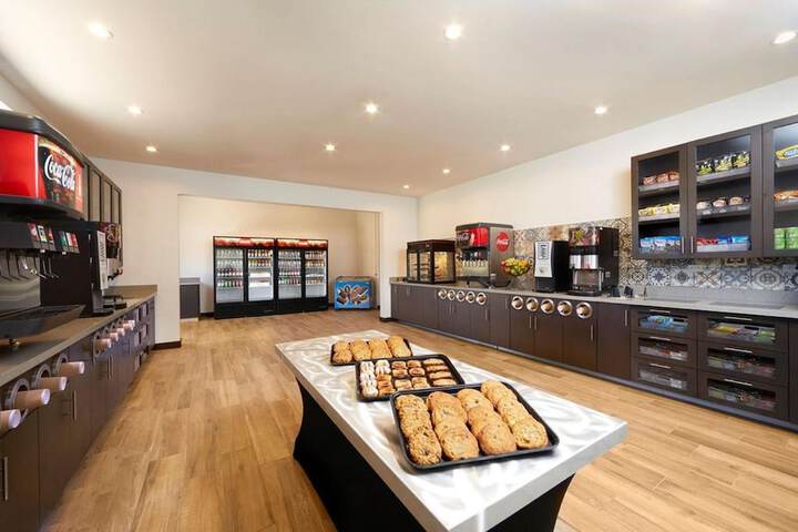 The Scottsdale Resort and Spa Curio Collection by Hilton