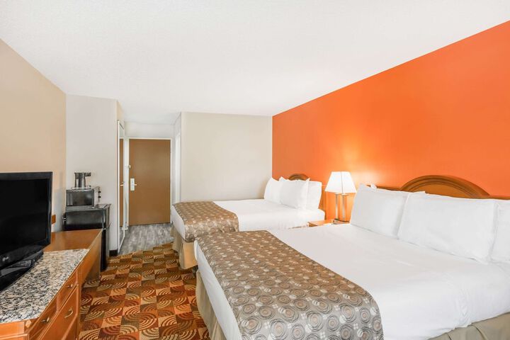 Days Inn by Wyndham Shallotte