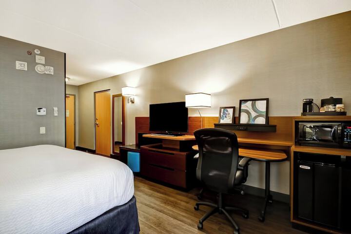 Room 34 of 53
