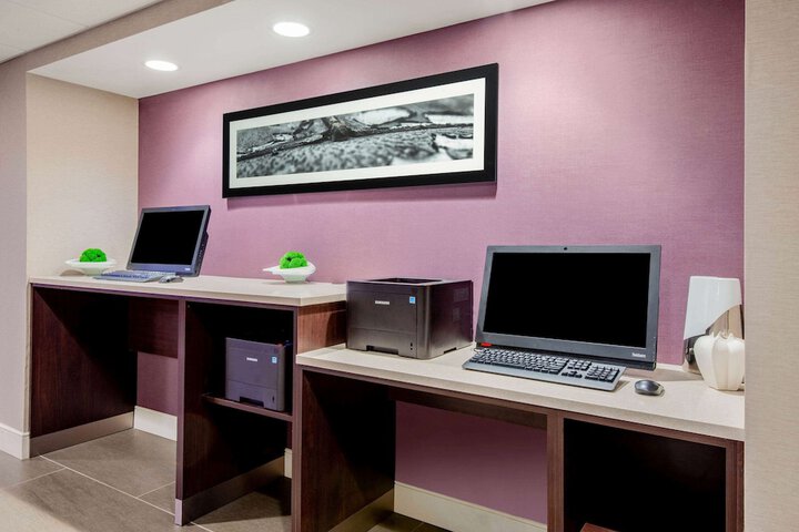 Business Center 68 of 69