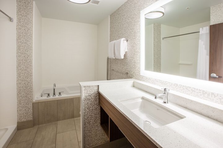 Holiday Inn Express & Suites Indianapolis NE - Noblesville by IHG