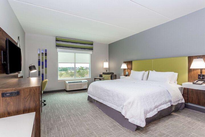 Room 14 of 37