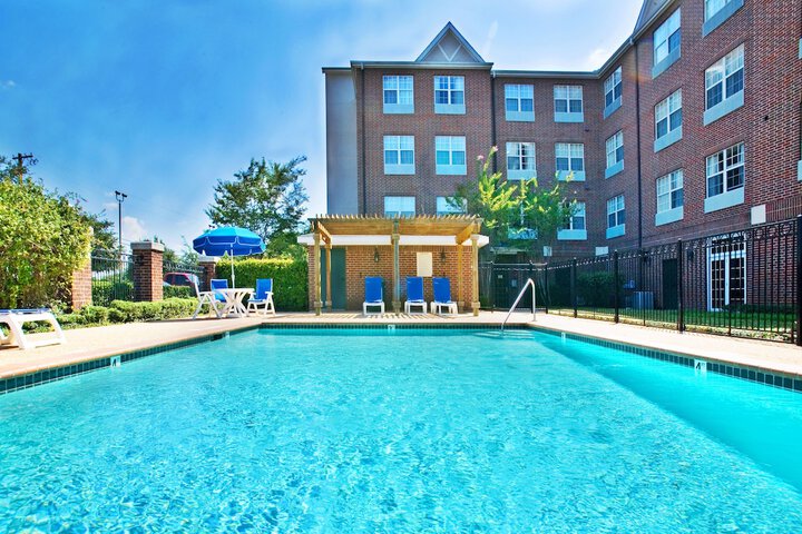 Pool 4 of 39