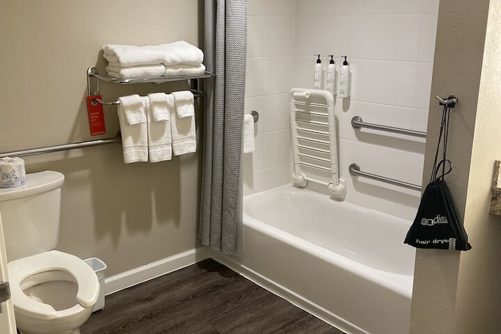 Room 18 of 31