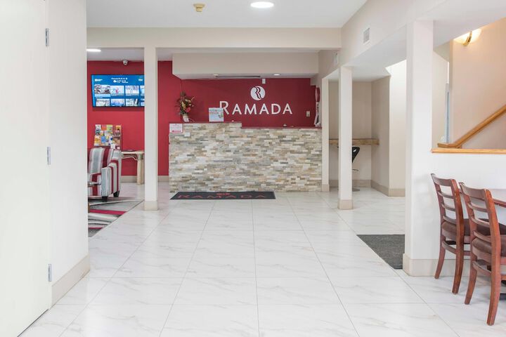 Ramada by Wyndham 100 Mile House