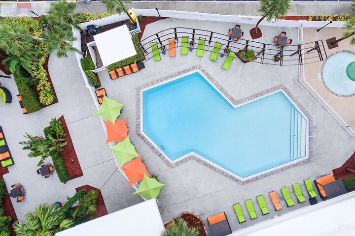 Pool 17 of 100
