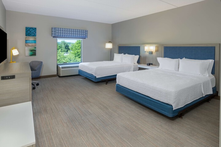 Room 30 of 42