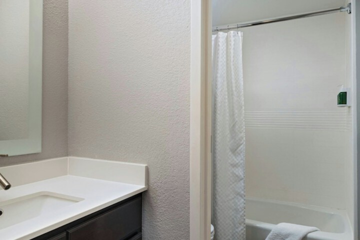Room 21 of 30