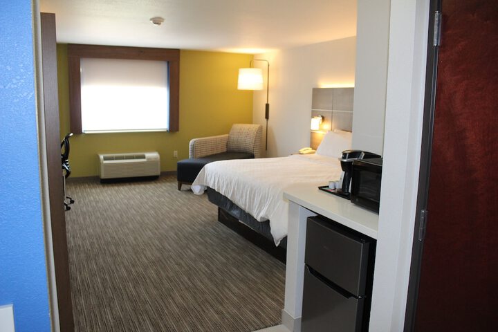 Room 17 of 58