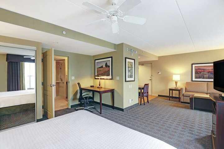 Room 18 of 47
