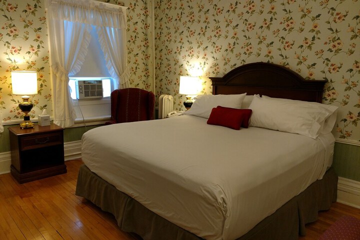 Room 25 of 50