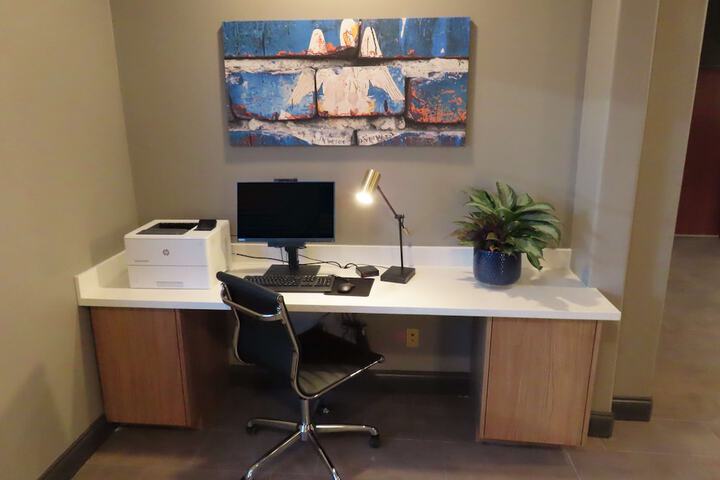 Business Center 38 of 38