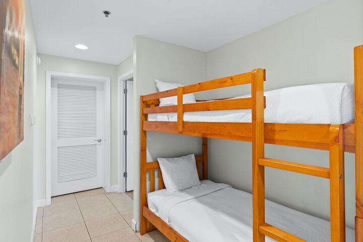 Room 684 of 954