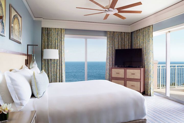 Room 34 of 122