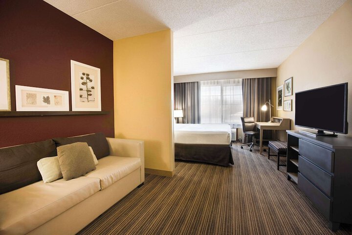 Comfort Inn & Suites St. Paul Northeast
