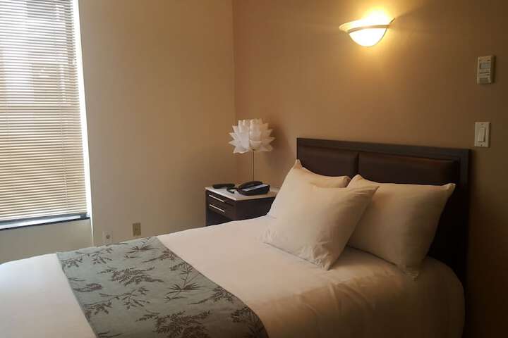 Room 35 of 40