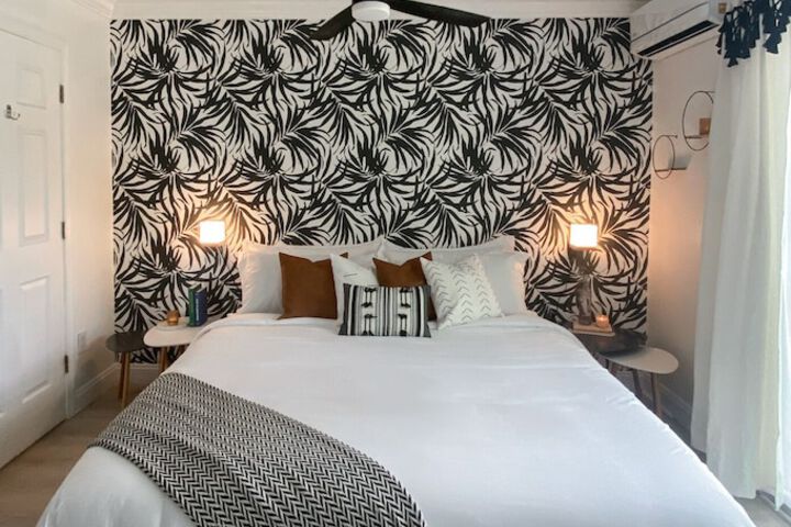 Room 11 of 35