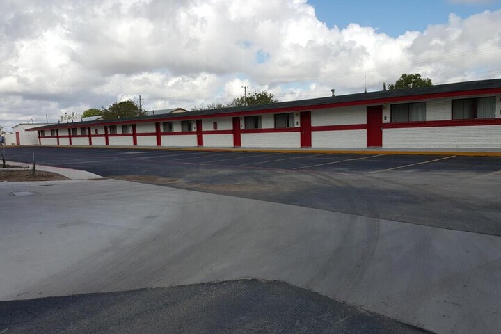 Luxury Inn & RV Park