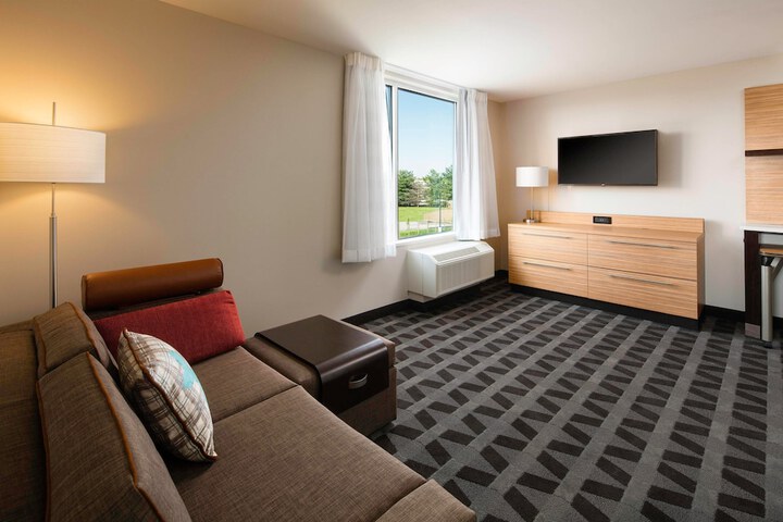 Room 17 of 37