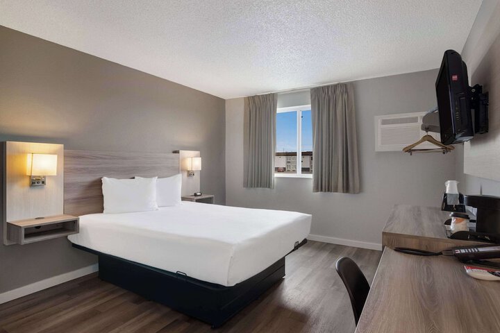 Room 14 of 29