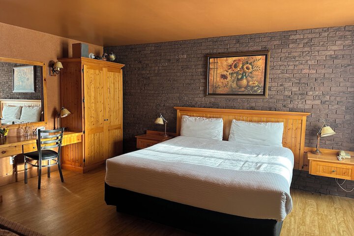 Room 13 of 72