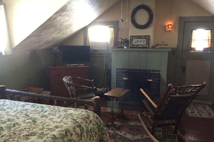 Room 37 of 70