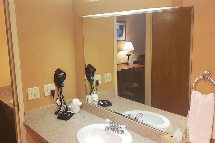 Room 41 of 260
