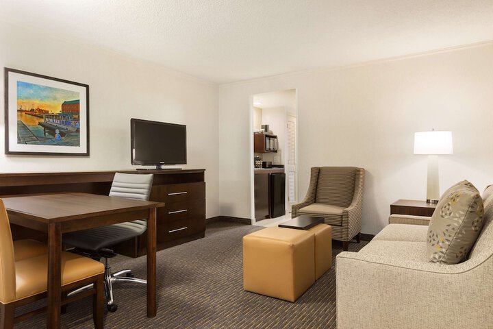 Room 28 of 44