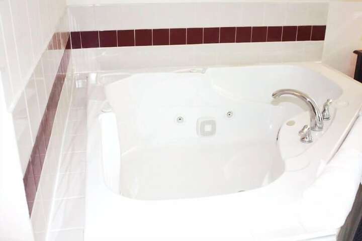 Hot Tub 28 of 28
