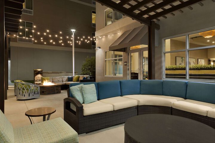 Terrace/Patio 25 of 27
