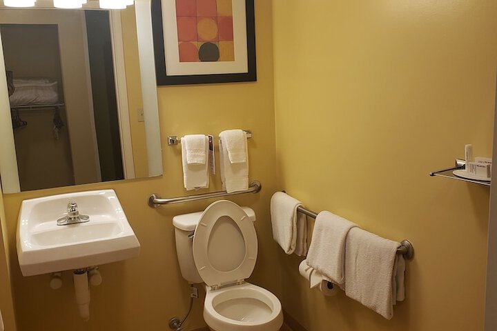 Room 19 of 25