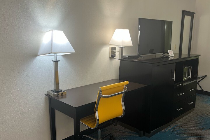 Room 34 of 61