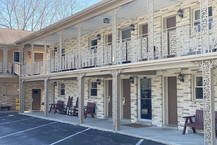 White Rose Motel - Hershey