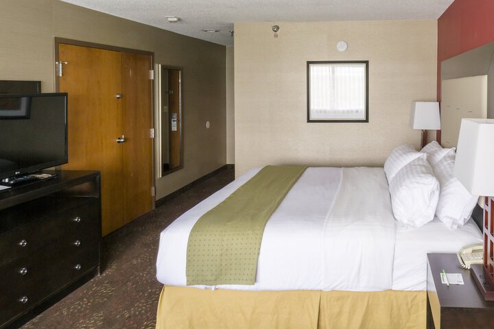 Room 26 of 34