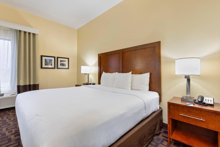 Comfort Inn & Suites North Aurora - Naperville
