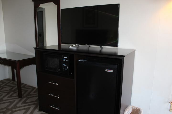 Room 9 of 37