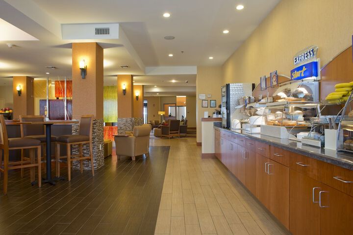 Holiday Inn Express Hotel & Suites Prattville South by IHG